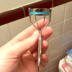 Thrive eyelash curler